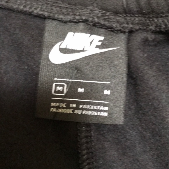 NWT! NIKE Size M black fleece lined joggers pants - Picture 3 of 11